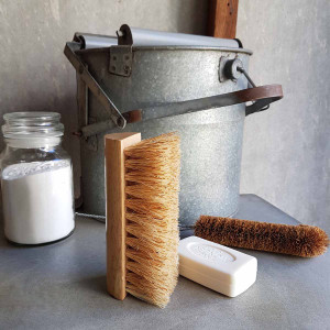 Eco Scrubbing Brush - Solid Wood & Tampico Fibres, a practical household cleaning accessory